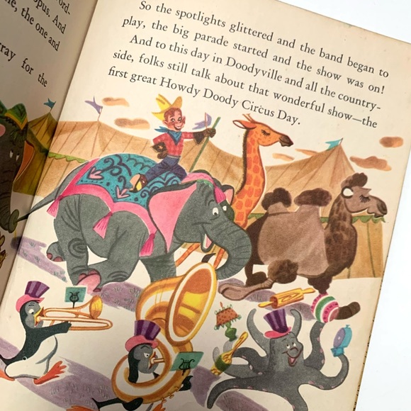 Vintage Howdy Doody’s Circus Golden Book - Picture 5 of 8